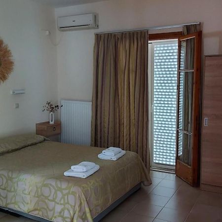 Sea Breeze Apartments Lixouri Exterior foto