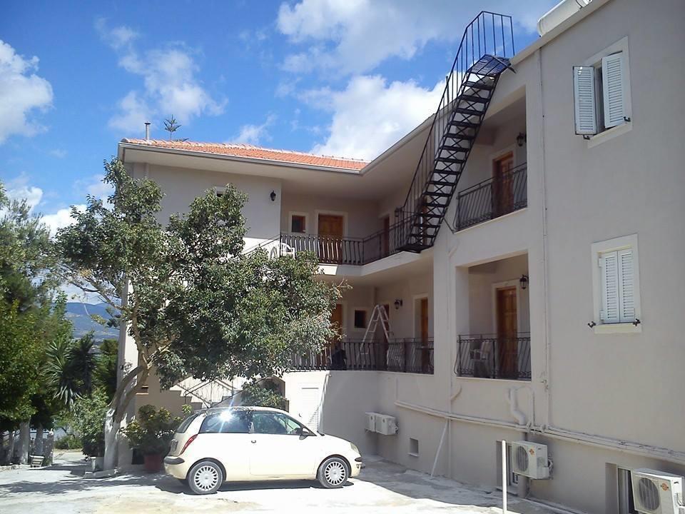 Sea Breeze Apartments Lixouri Exterior foto