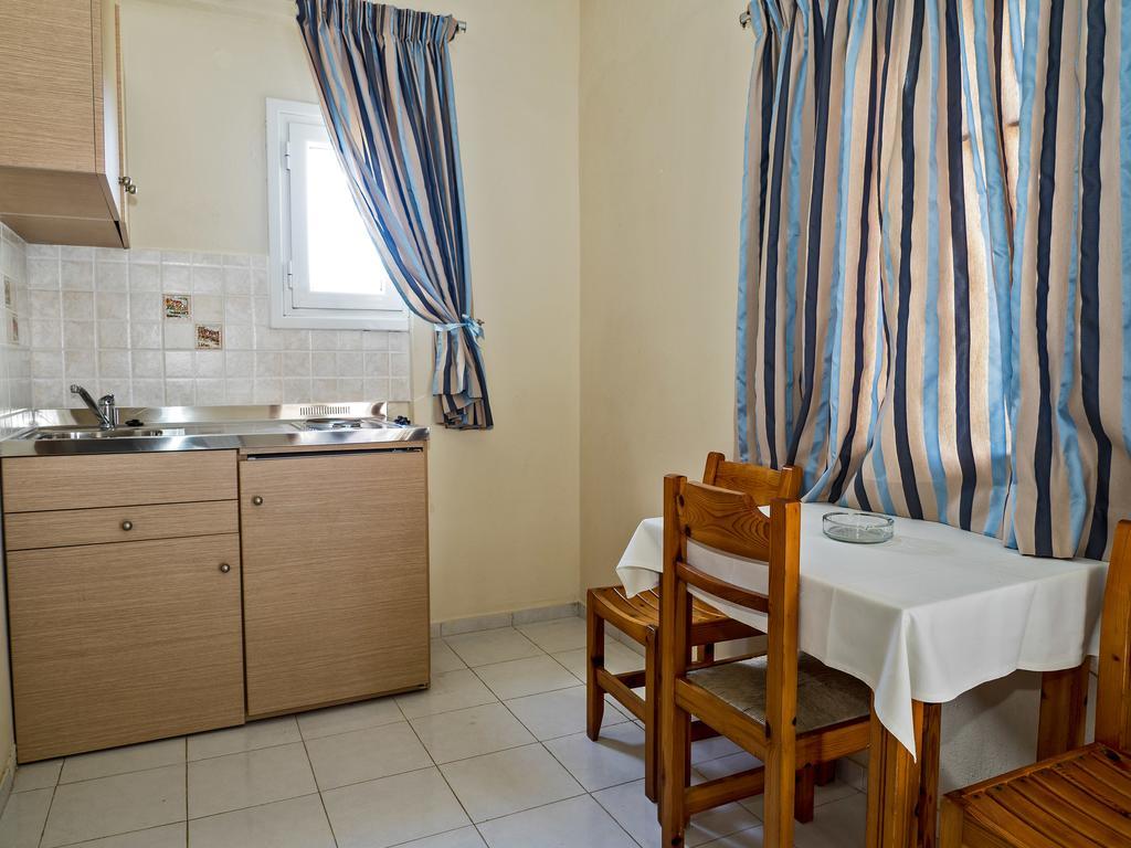 Sea Breeze Apartments Lixouri Exterior foto